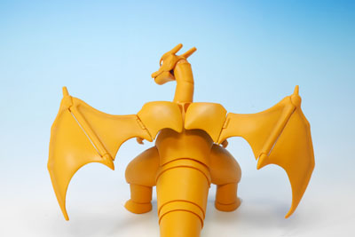 燃え盛る雄姿！「S.H.Figuarts リザードン」魂ウェブ商店でご