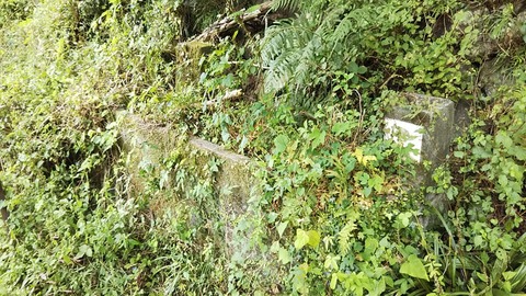 7-2 掲揚台にも見える