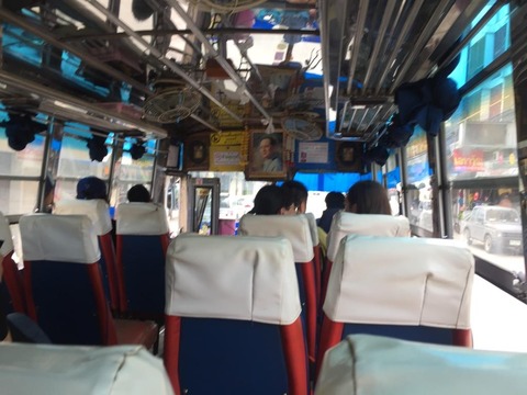 ホワイトテンプル　ワット・ロンクン (8)