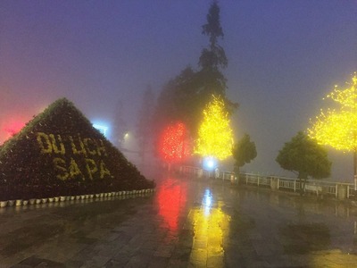 雨のサパ