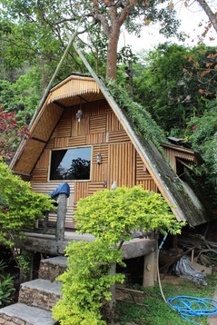 メーサイ 安宿 ゲストハウス バックパッカー ©アジアしあわせ特急