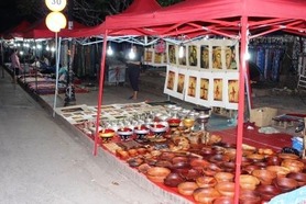 ルアンパバーン　ナイトマーケット