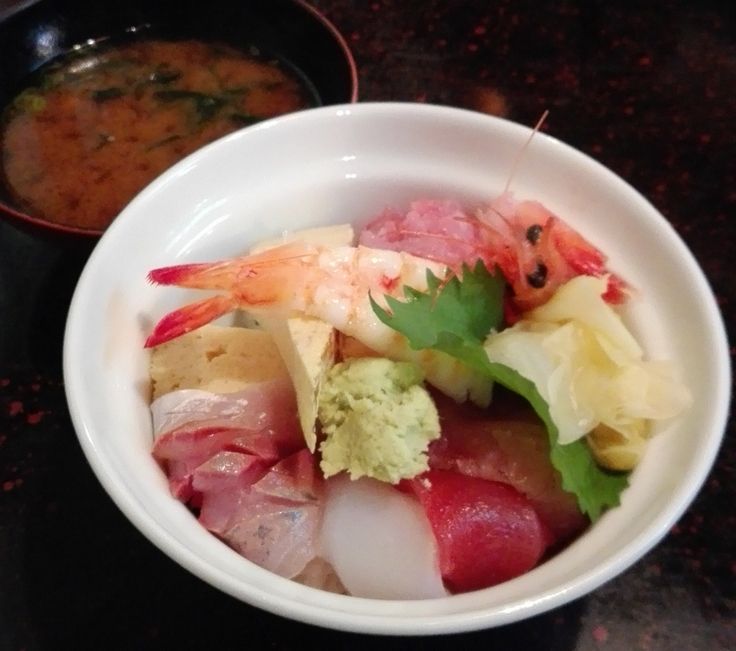 沼津港でランチ海鮮丼を食べたよ おすすめは丸天ではなく たか嶋 だ 時間に注意すること 発達障害adhdしばご 株で生きてく