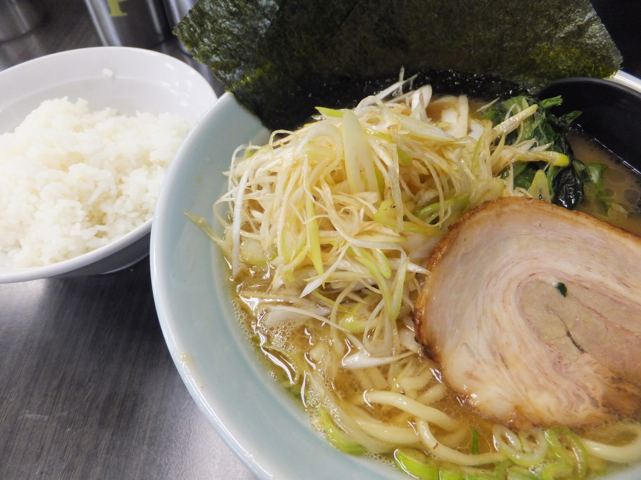 横浜家系ラーメン 銀家 戸塚店 ネギラーメン 柴ポチダイアリー 横浜家系ラーメン 銀家 戸塚店 ネギラーメン 柴ポチダイアリー