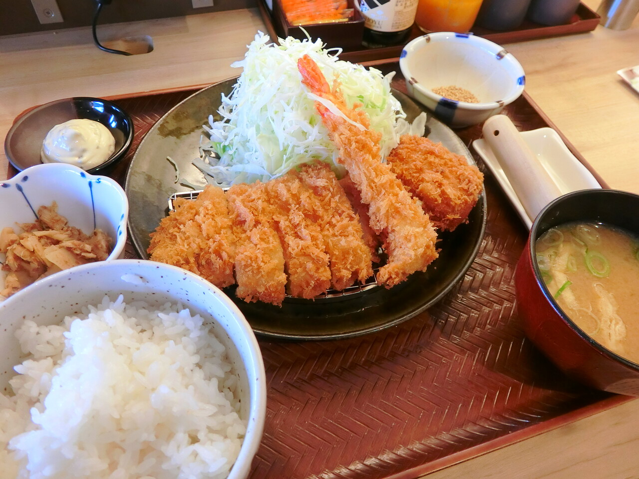 かつ 庵 戸塚 平戸 店