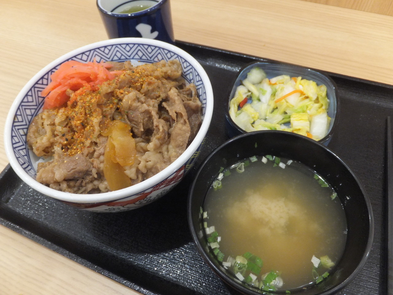 吉野家大黒ｐａ 牛丼 お新香 みそ汁セット 柴ポチダイアリー