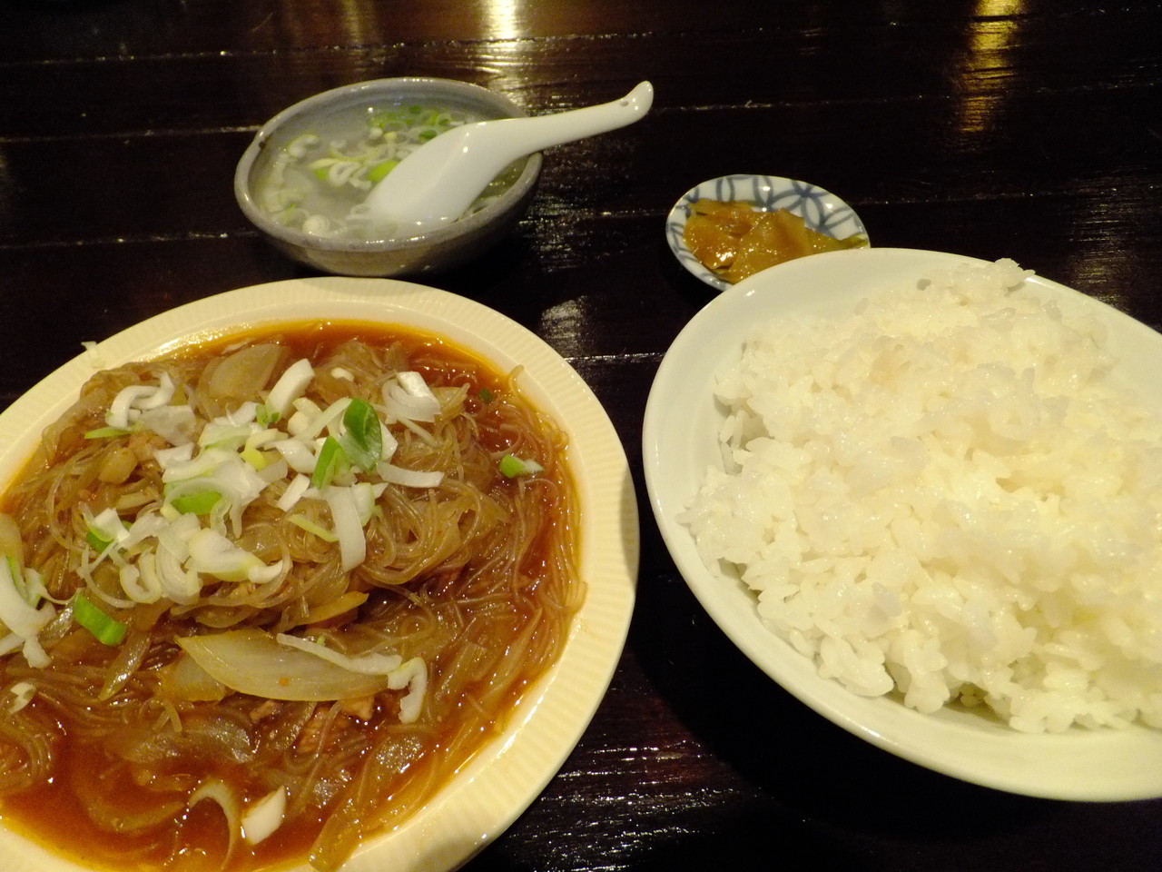 台湾家庭料理 五味香 ｳﾐｼｬﾝ 豚肉とハルサメの煮 柴ポチダイアリー