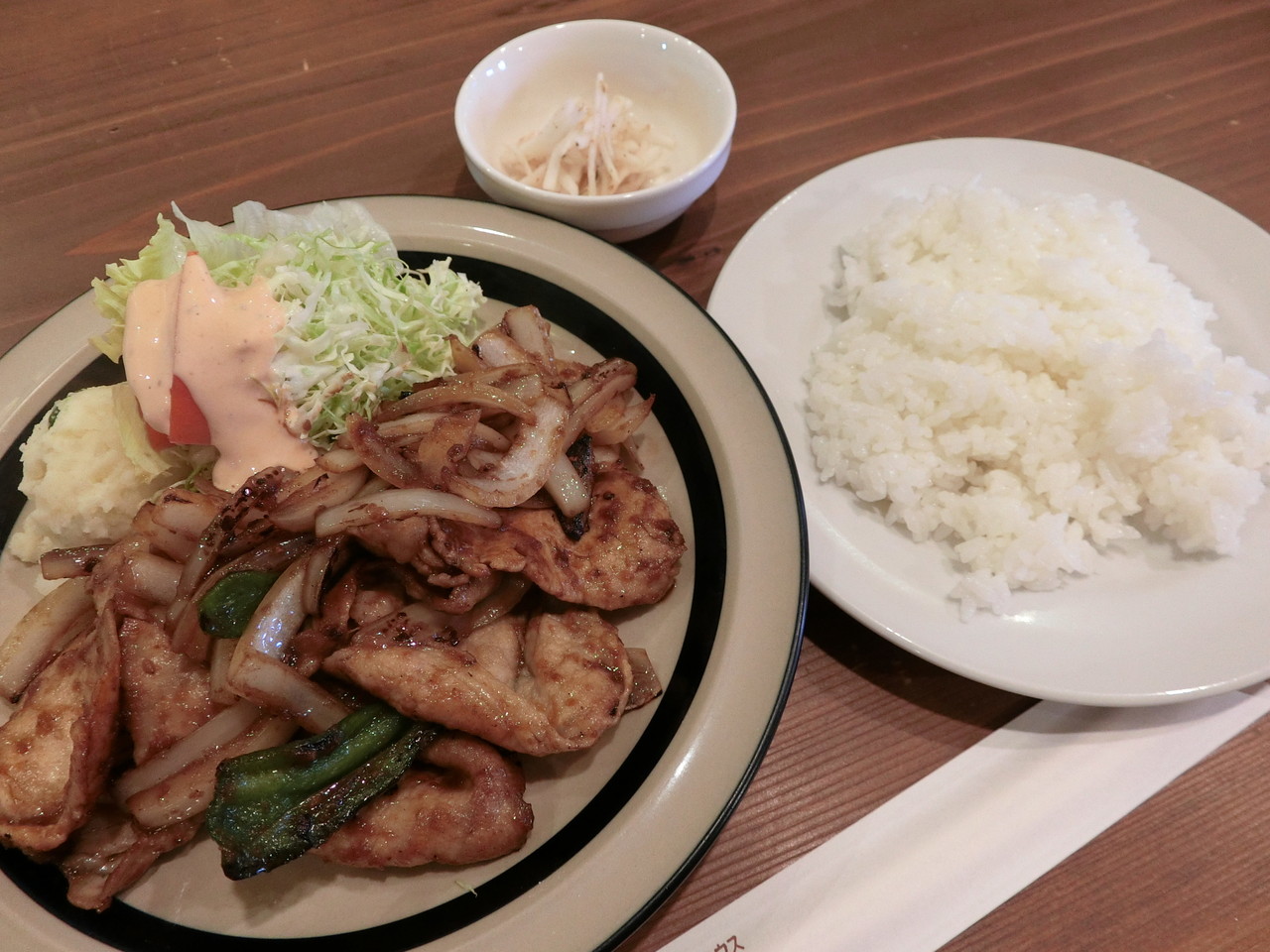 ステーキハウス ちんちく林 豚ロースショーガ焼ランチ 柴ポチダイアリー