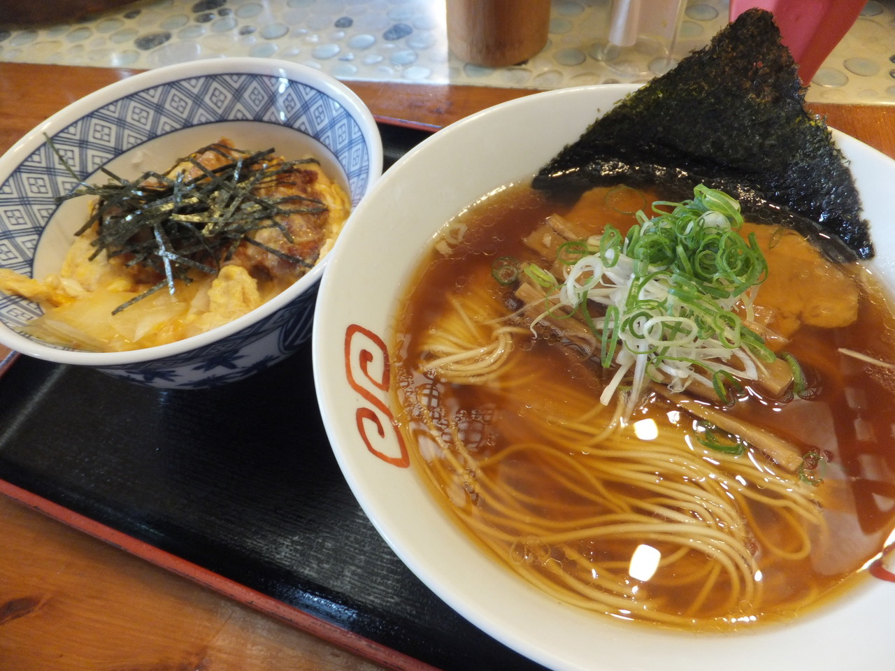 中華そば 麺や食堂 ～ 中華そばと若鶏かつ丼 : 柴ポチダイアリー