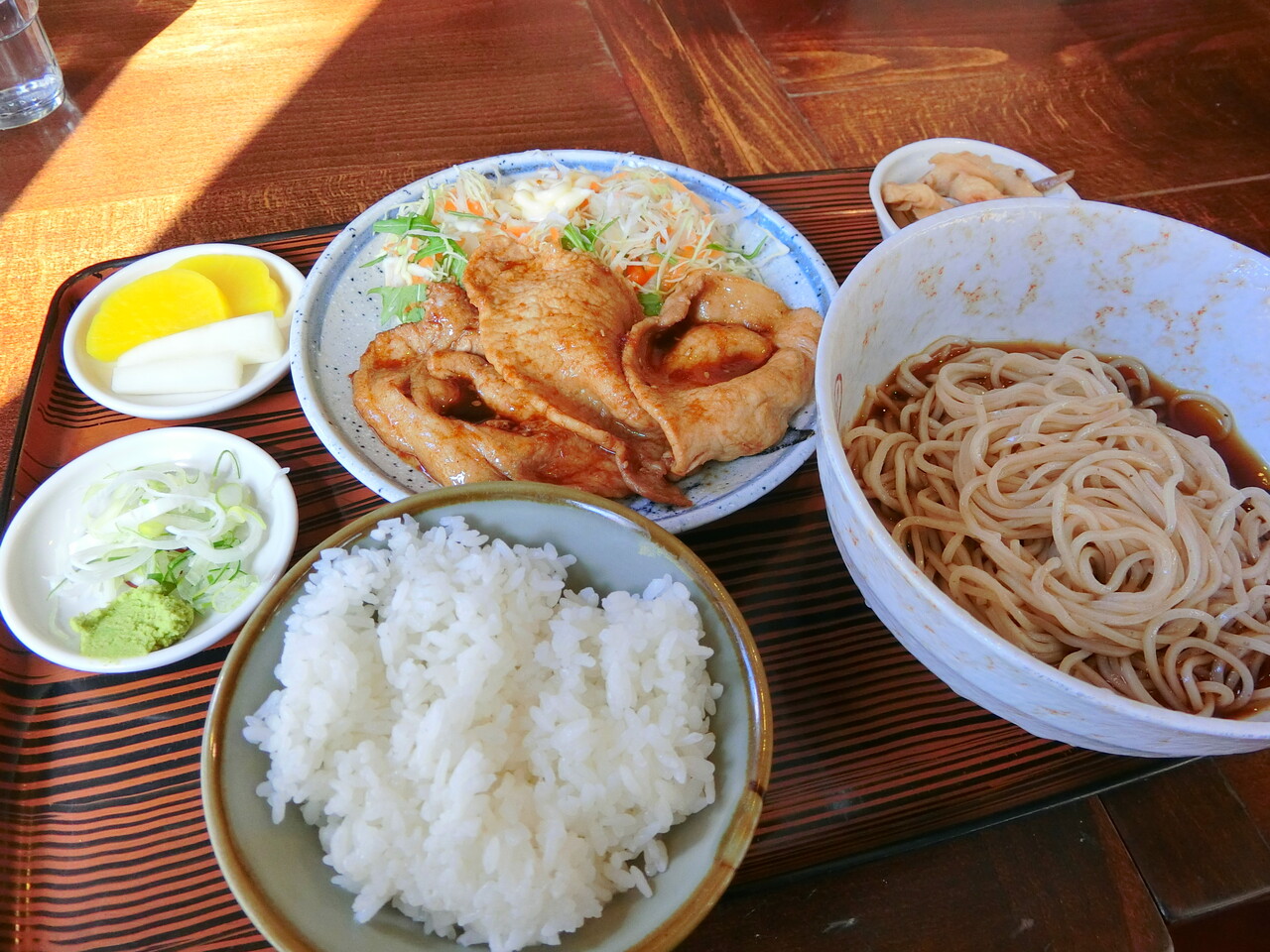 日本蕎麦食堂 満留賀 ロースの生姜焼 柴ポチダイアリー