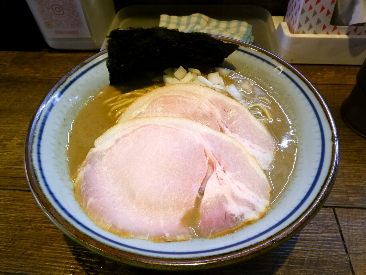 YOKOHMA NOODLES KONISHI-524-（ｺﾆｼ） ～ 醤油ラーメン : 柴ポチダイアリー