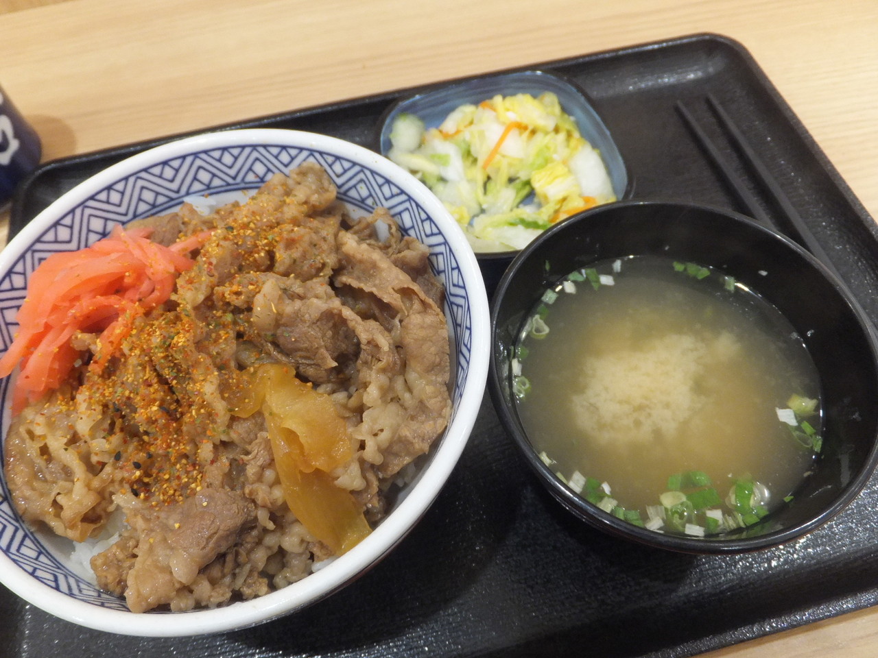 吉野家大黒ｐａ 牛丼 お新香 みそ汁セット 柴ポチダイアリー