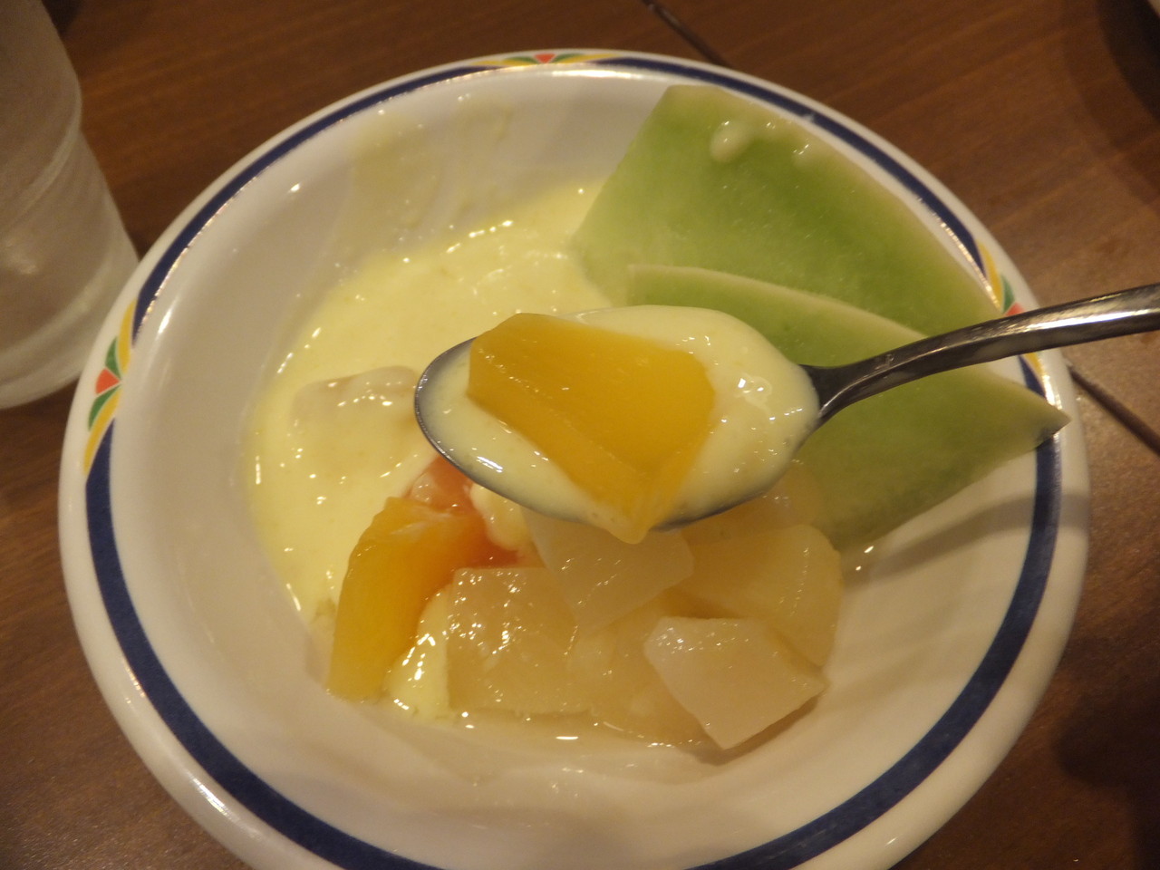 ステーキガスト大和店 チーズをのせた粗挽きビーフのペッパーハンバーグステーキ 柴ポチダイアリー