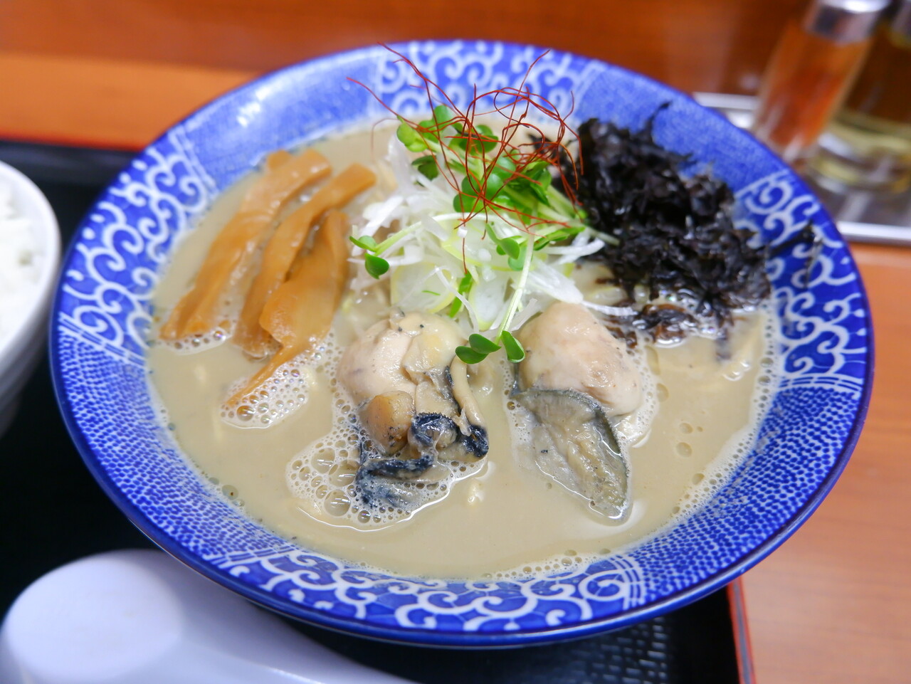 肉煮干中華そば 鈴木ラーメン店 ～ 濃厚牡蠣そば : 柴ポチダイアリー