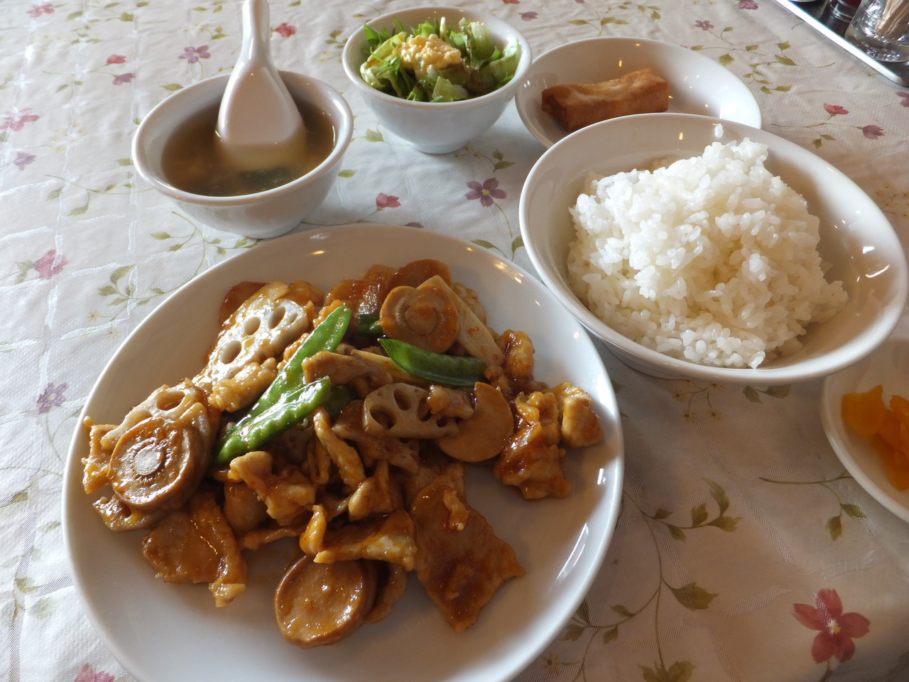 中華 丸勝 ﾏﾙｼｮｳ 週替わりランチの豚肉とレンコンの辛口炒め 柴ポチダイアリー