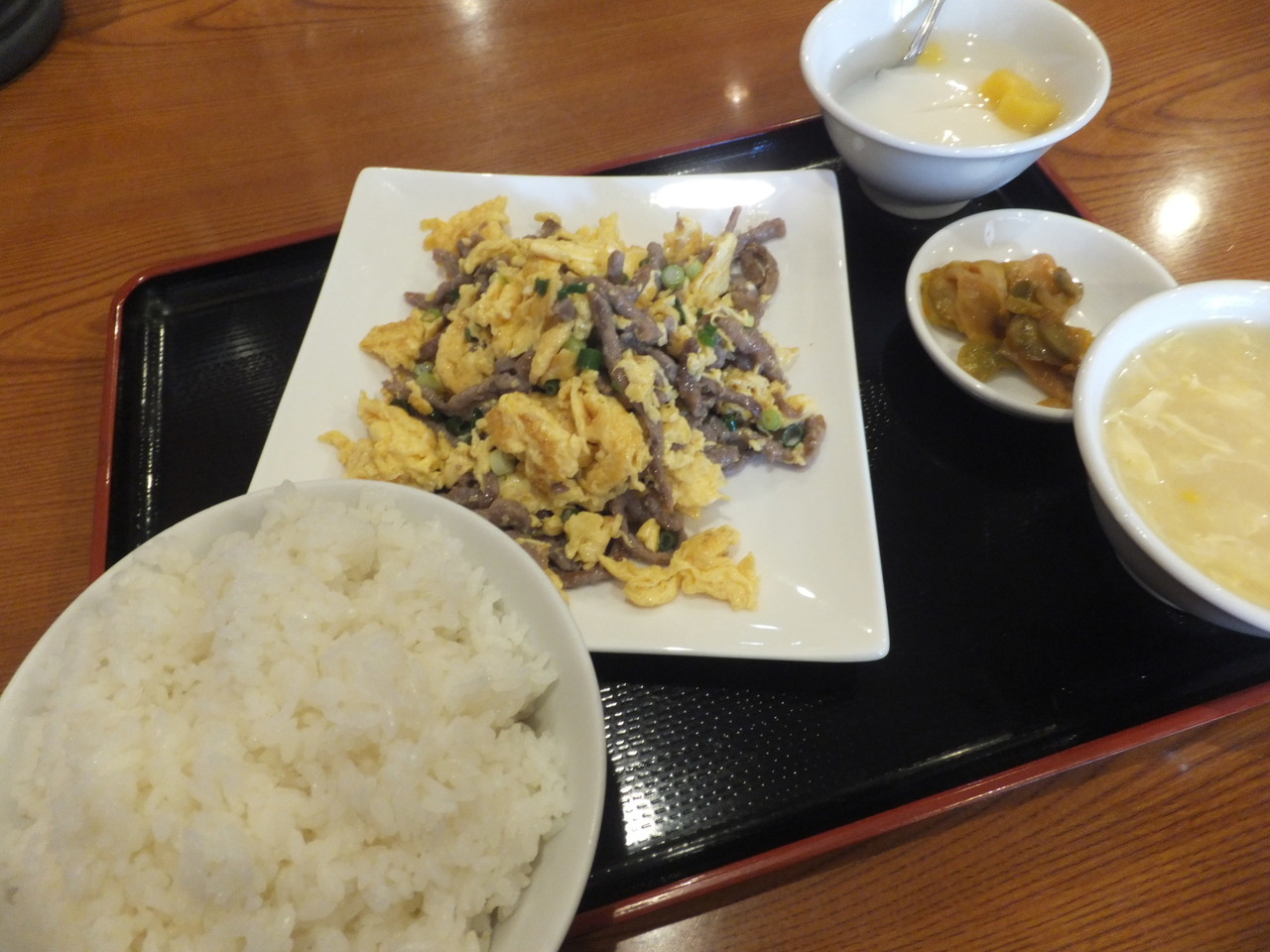 中華居酒屋 上海広場 2号店 牛肉と玉子炒め 柴ポチダイアリー 中華居酒屋 上海広場 2号店 牛肉と玉子炒め 柴ポチダイアリー