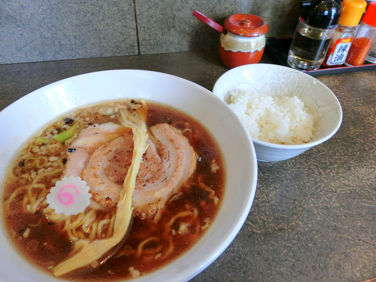 ラーメン 雪ぐに 醤油ラーメン ライス小 バラチャーシュー 柴ポチダイアリー