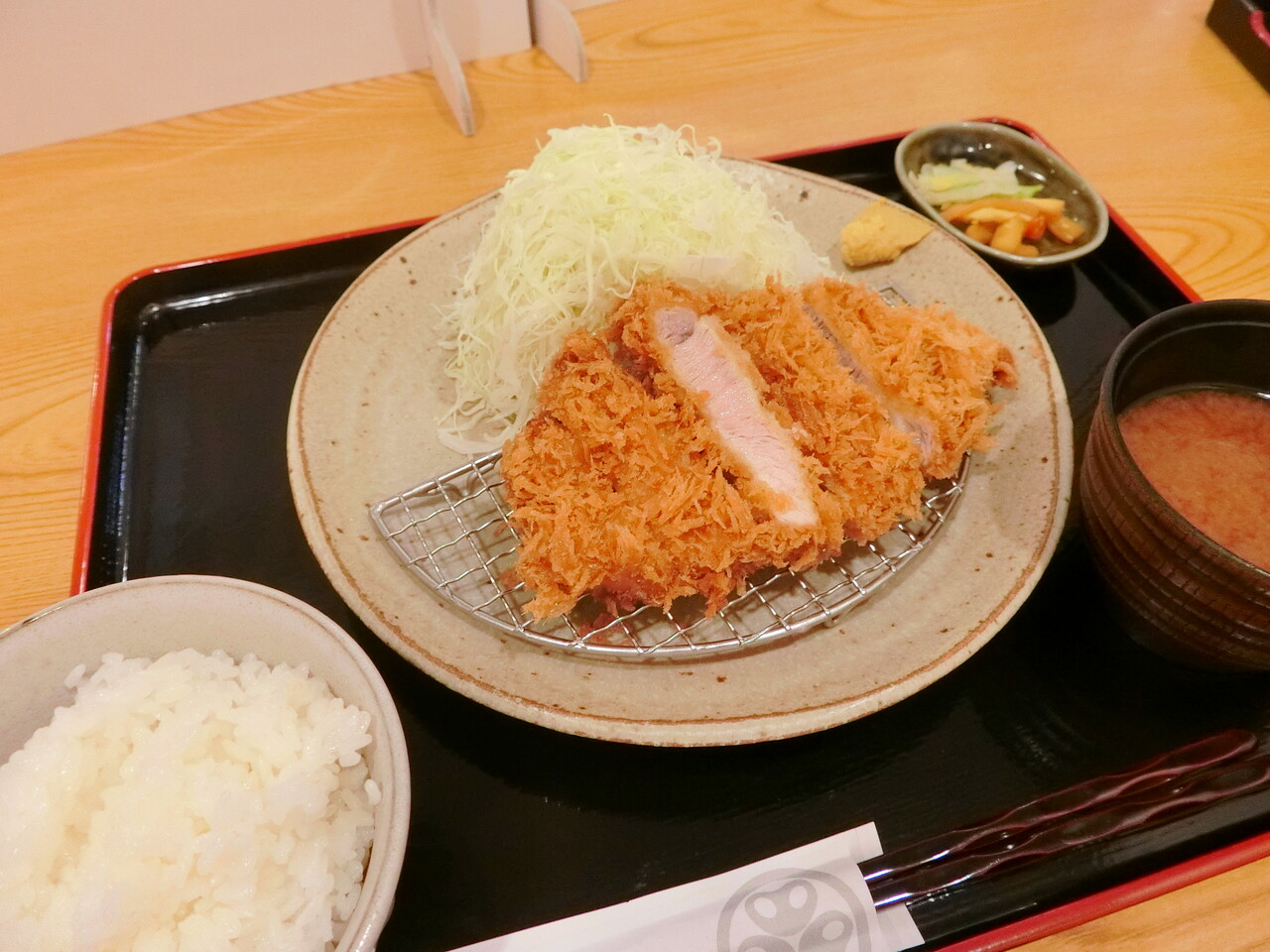 二代目 とんかつ栄泉 ロースかつご飯 月 柴ポチダイアリー 二代目 とんかつ栄泉 ロースかつご飯 月 柴ポチダイアリー