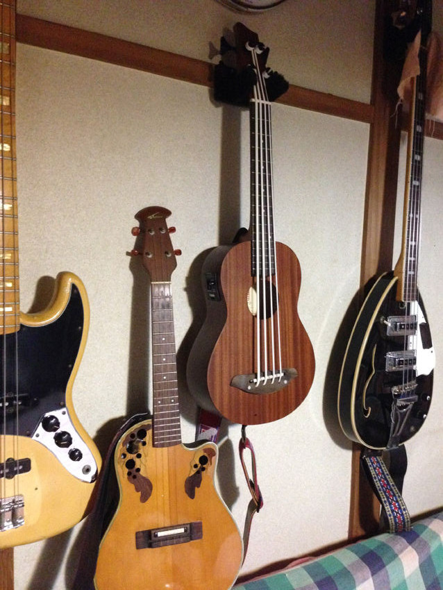 希少 5弦 ウクレレ ベース（アクティブピエゾPickUp）ほぼ未使用 希少 5弦 ウクレレ ベース（アクティブピエゾPickUp）ほぼ未使用