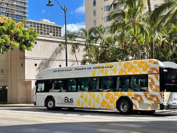 ザ・バス(The Bus)」の8番の乗り場が変わったよ〜！ : のほほん