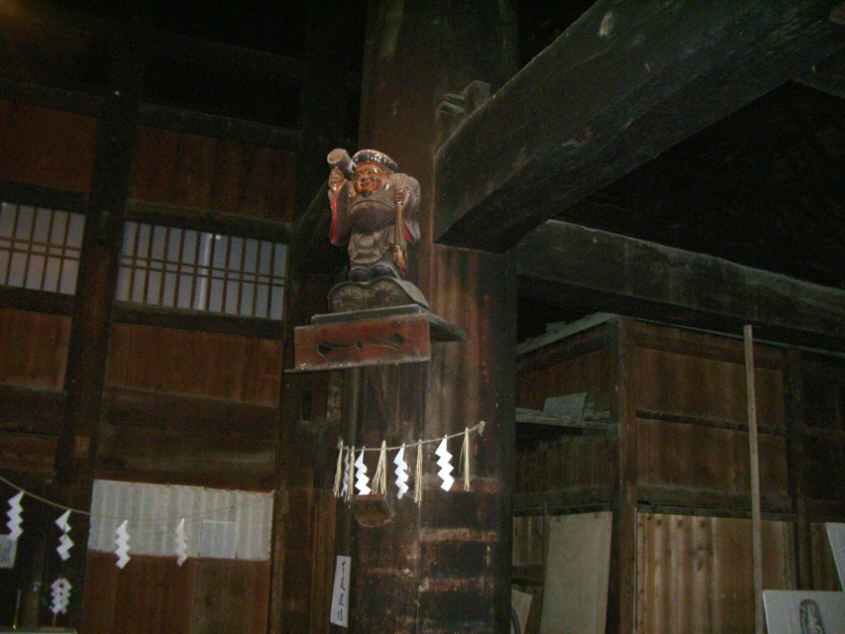 岩根沢三山神社の大黒柱 山の夜ばなし