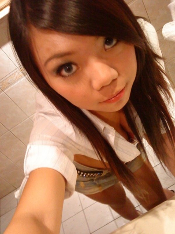 エロギャルの着エロ系自画撮り写メ (26)