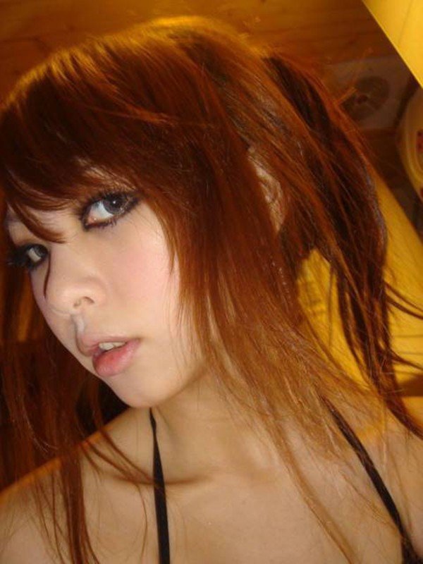 巨乳ギャルのブラジャー姿で自撮り写メ011