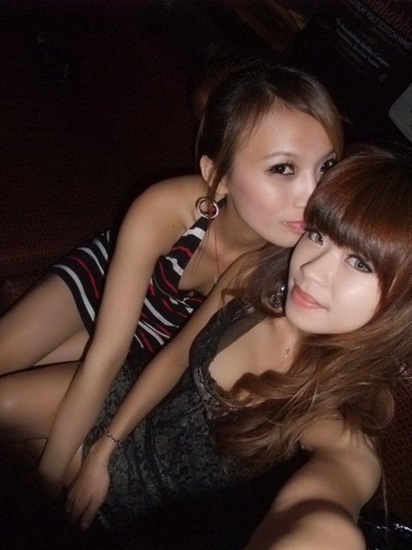 人気写メSNSにアップされた女子会の一部始終 (42)