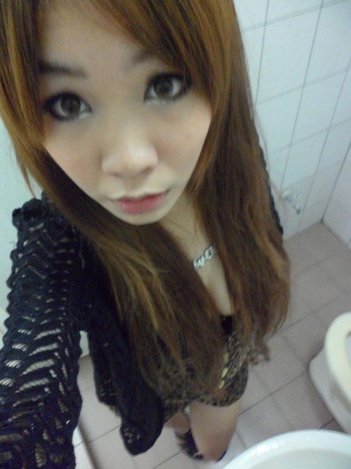 オナニーを手伝ってくれるエロギャルの自撮り写メ (6)