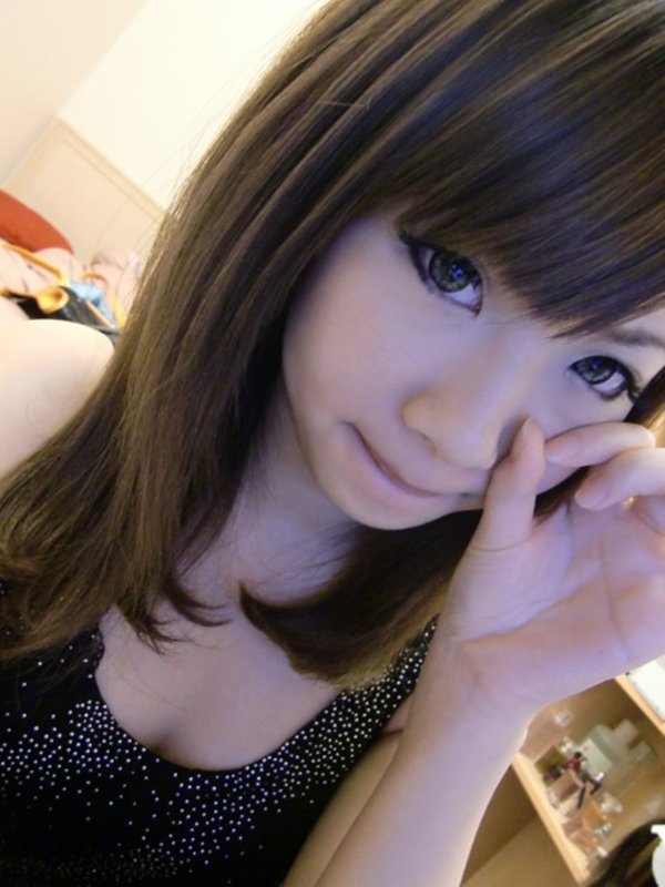 人気テレクラサイトで話題の女性の自画撮り写メをチェック (18)