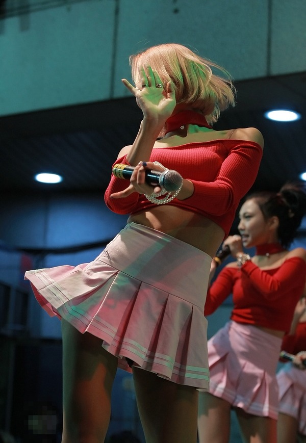 SIDAのパンチラ (5)