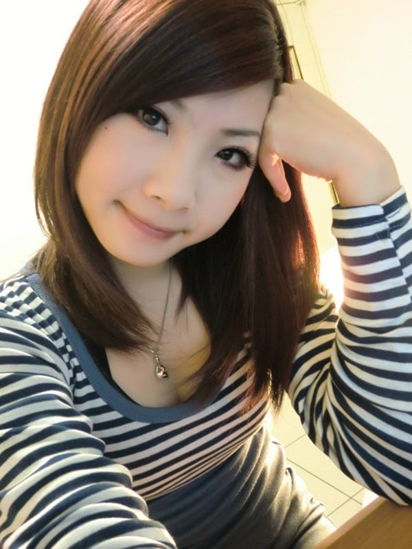 人気テレクラサイトで話題の女性の自画撮り写メをチェック (14)