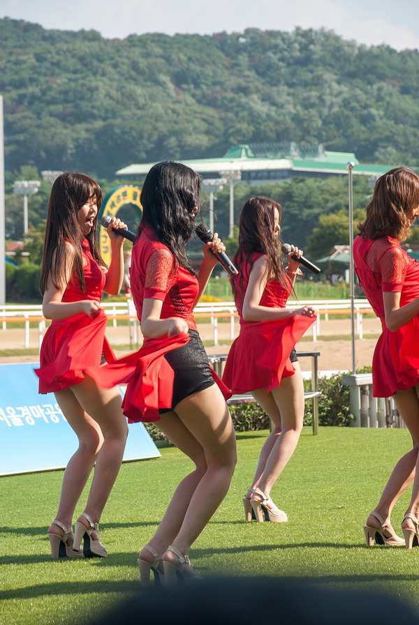 ダルシャーベットのミニスカエロ美脚コスチューム (62)