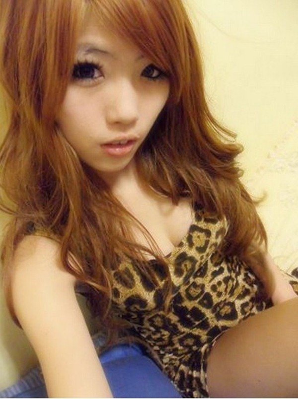 年末を自撮りしたエロ写メ投稿で過ごすセクシーギャル (3)