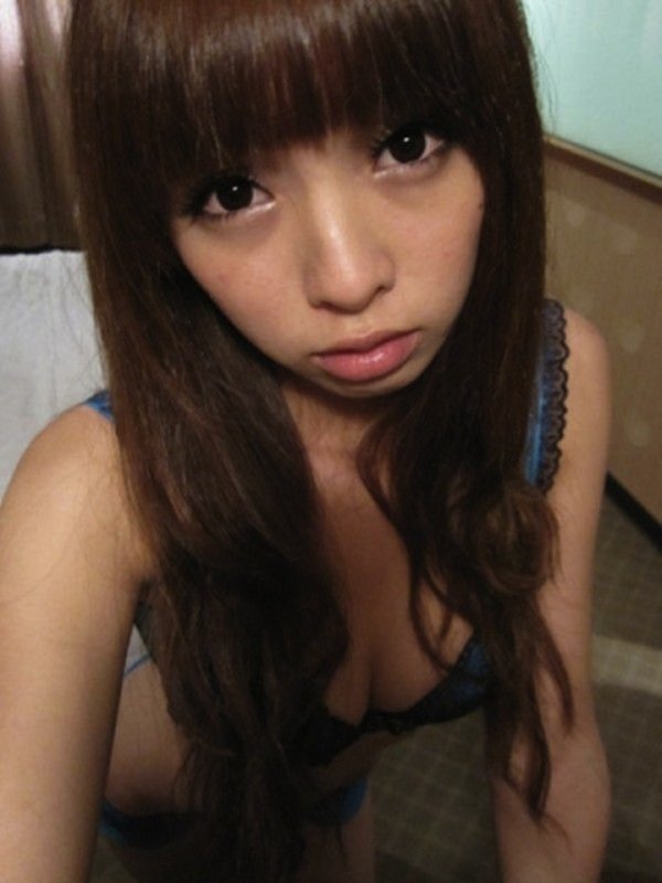 エロギャルの自撮りエロ写メを (12)