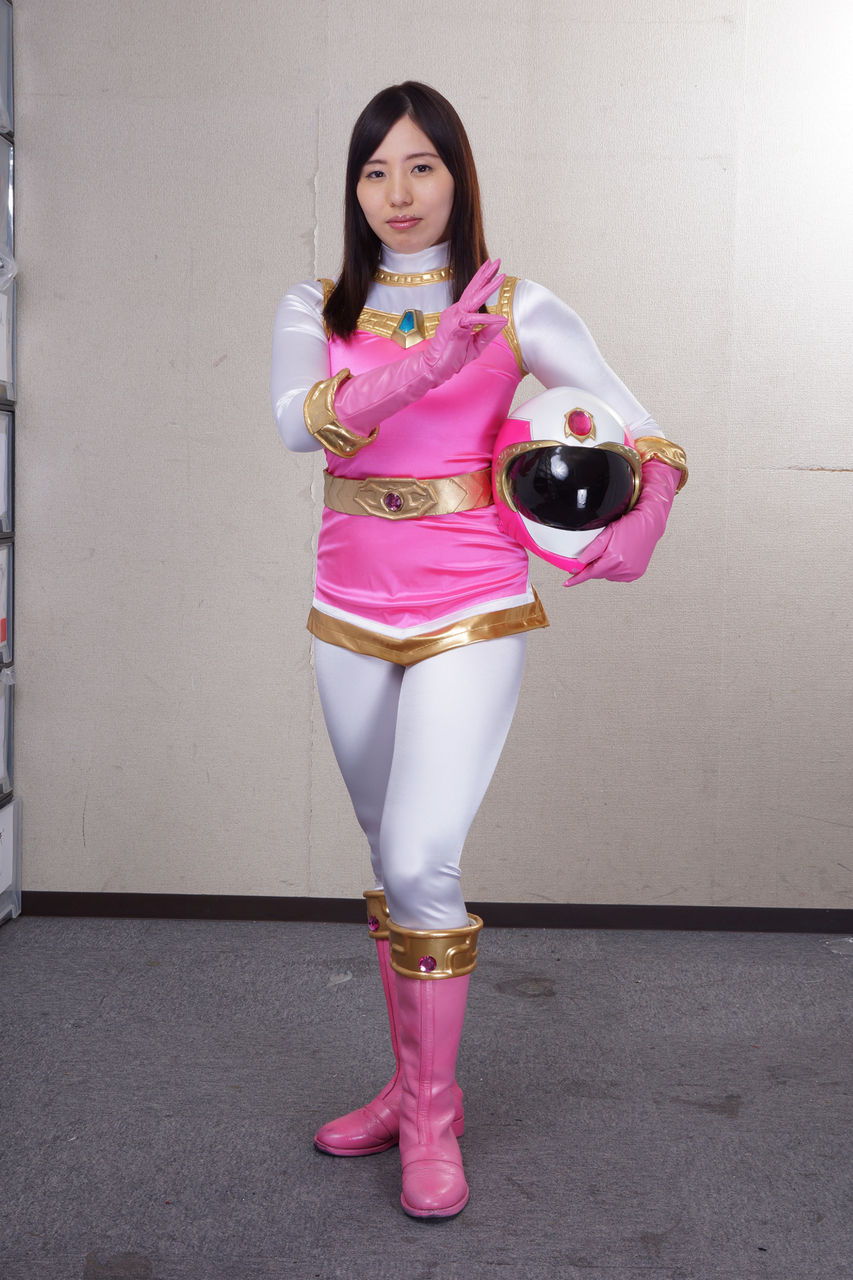 戦隊ヒロイン不完全変身裏切られ敗北 スチール Torturer S Feast