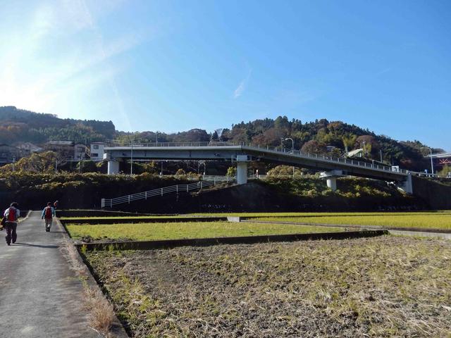 峨洋橋駅