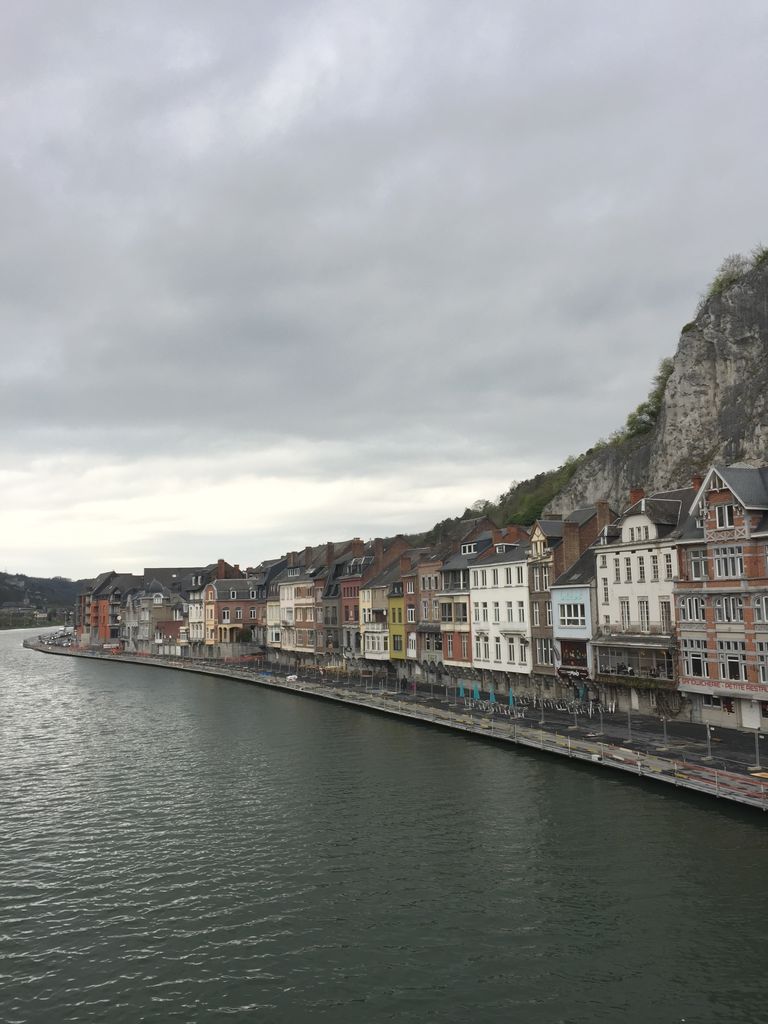 ベルギービールの街の隣 ディナン ドイツ 天然暮らし