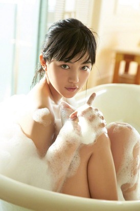 kawaguchiharuna-1-683x1024-680x1020