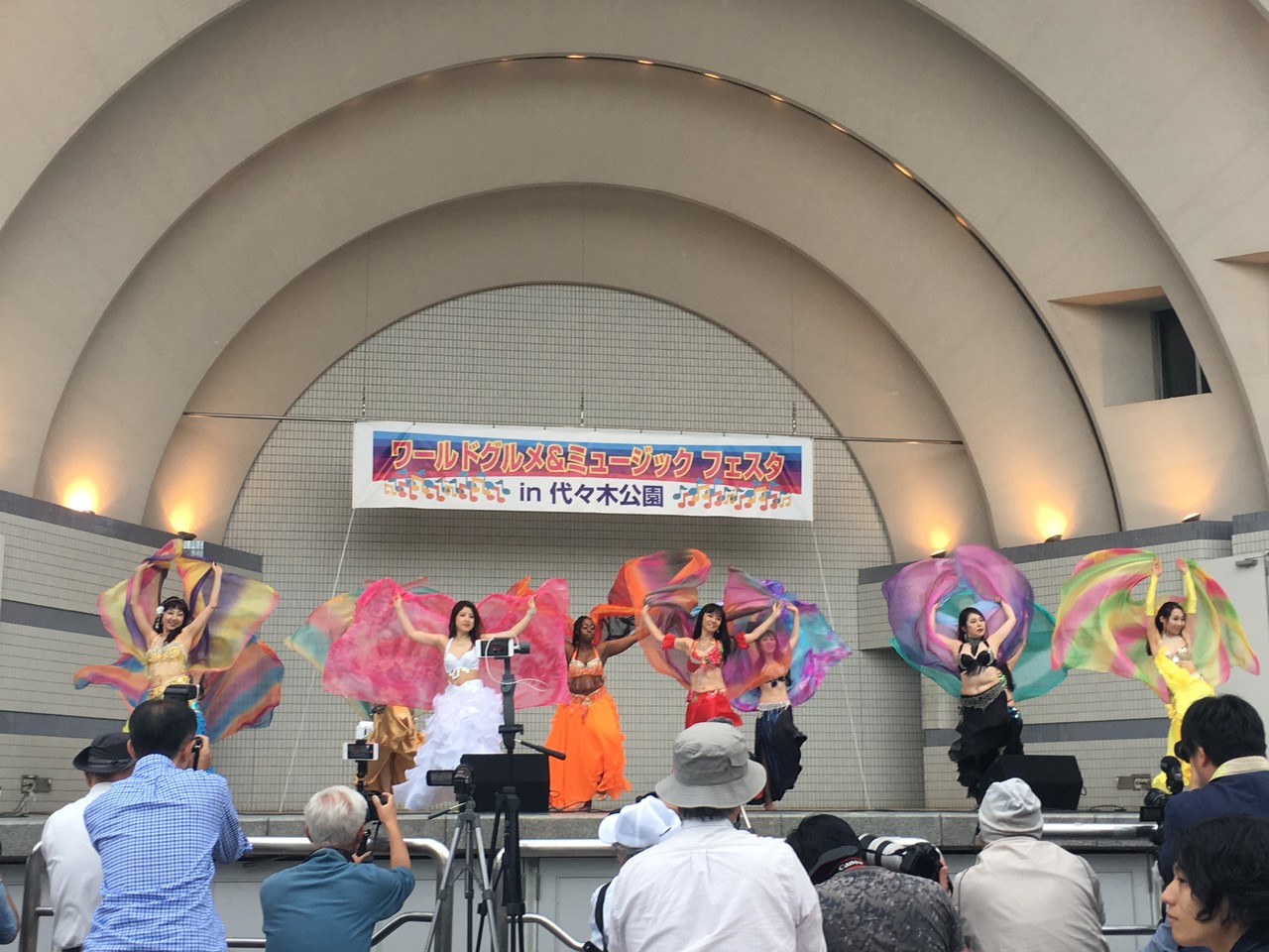 ワールドグルメ ミュージックフェア 代々木公園イベントステージ 鹿美の秘密の部屋