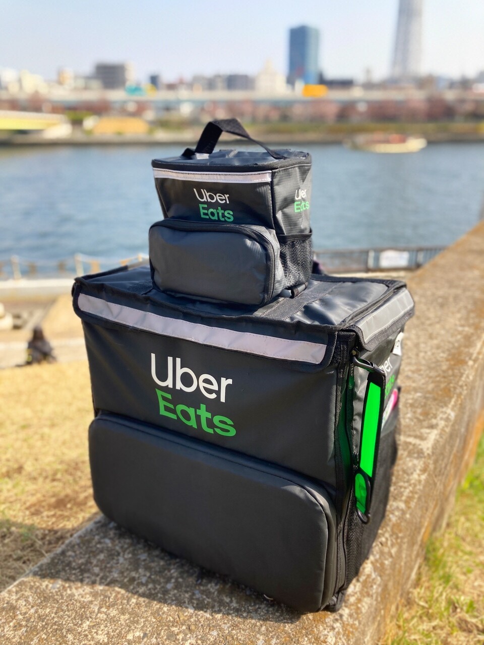 早い者勝ち！【公式】ウーバーイーツ 配達用バッグ 大人気第4世代