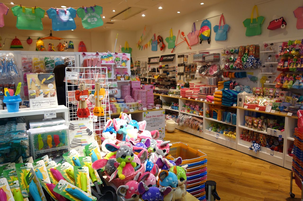 大阪梅田lucuaは雑貨屋さんが充実 Moomin Shopが可愛い Pui Pui Pui