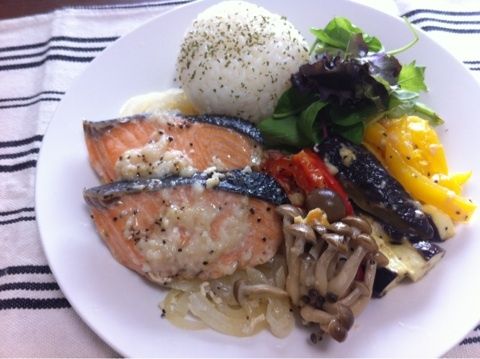 ルクエで一石二鳥レシピ 野菜のチーズ蒸しと鮭の塩麹蒸しでお家カフェプレートランチ 簡単 節約 おしゃレシピ Shimaのオウチカフェ Powered By ライブドアブログ