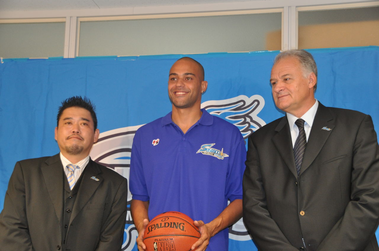 2011年8月31日 マイケル・パーカー選手 入団記者会見 : 島根スサノオ 