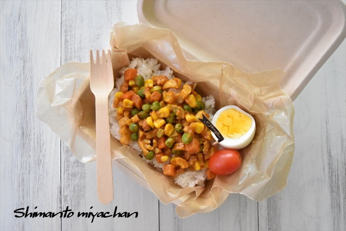 ちくわとミックスベジタブルのキーマカレー風弁当 100均紙製ランチボックス 四万十住人の 簡単料理ブログ Powered By ライブドアブログ