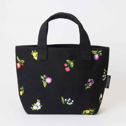 繊細なお花刺繍のランチトートバッグ 2