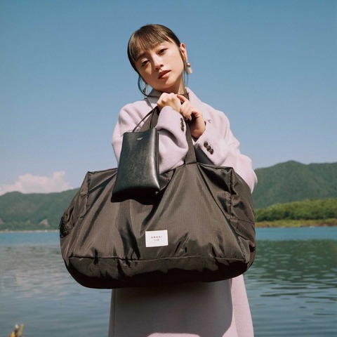 BIGボストンバッグ&レザー調サコッシュ