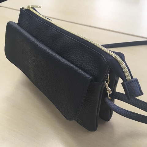 ズッカ特製 スマホも長財布も入る上質ポシェット