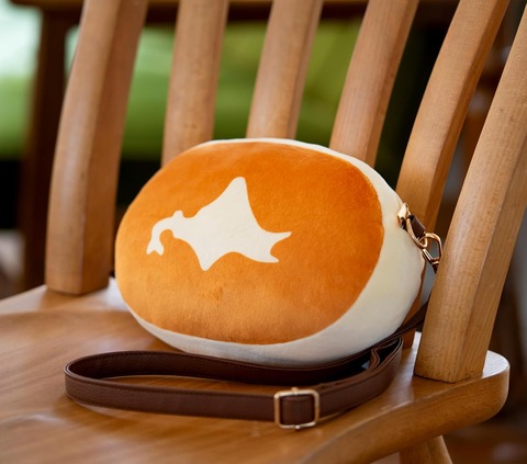 北海道チーズ蒸しケーキ ほんものみたいなふわふわポーチ 5