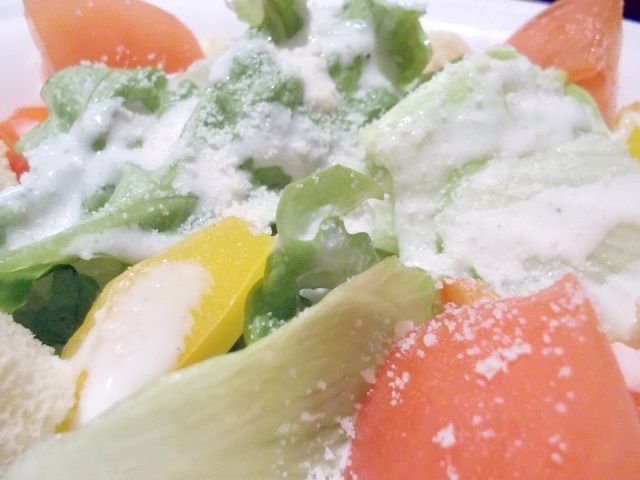 脂っこい食べこぼしは 小麦粉でとれる 染み抜き 方法 落とし方コンシェルジュ